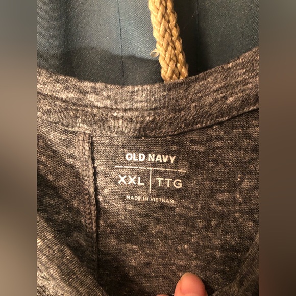 Old navy pocket top (inventory tub #1) - Picture 4 of 5